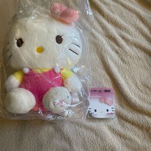 Like new clean hello kitty plush back pack Sanrio  kids girls also an mirror